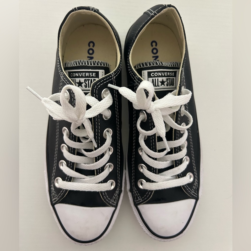 Converse Women's Black Sneakers